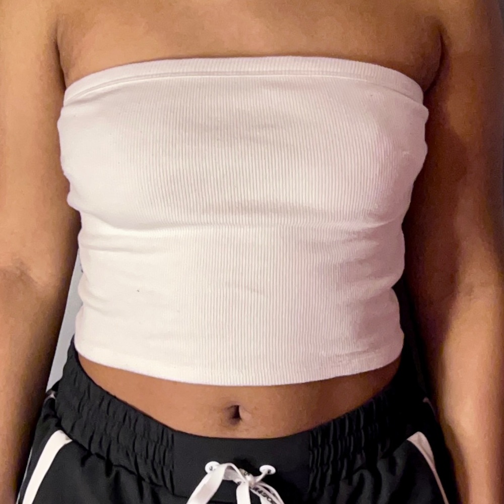 Arizona Jean Company White Strapless Top